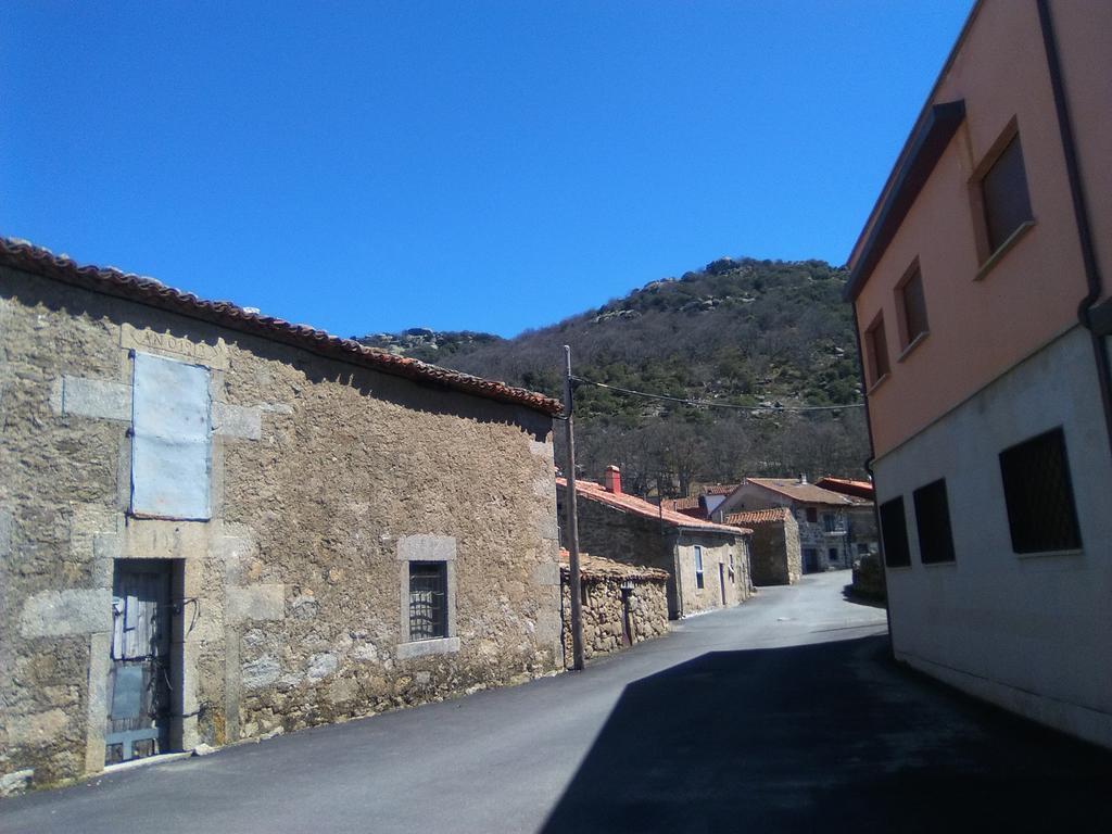 Apartamentos La Covatilla Neila de San Miguel エクステリア 写真