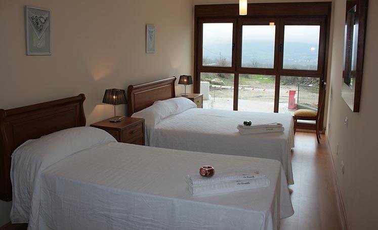 Apartamentos La Covatilla Neila de San Miguel エクステリア 写真