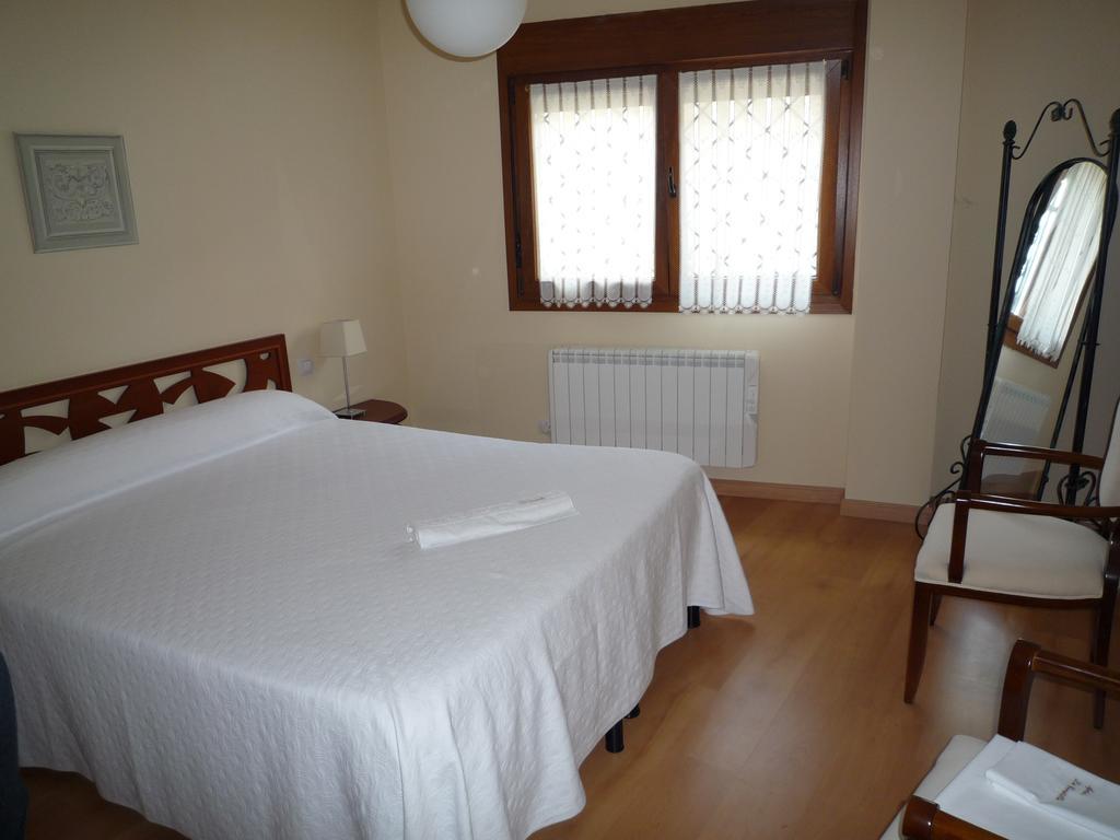 Apartamentos La Covatilla Neila de San Miguel エクステリア 写真